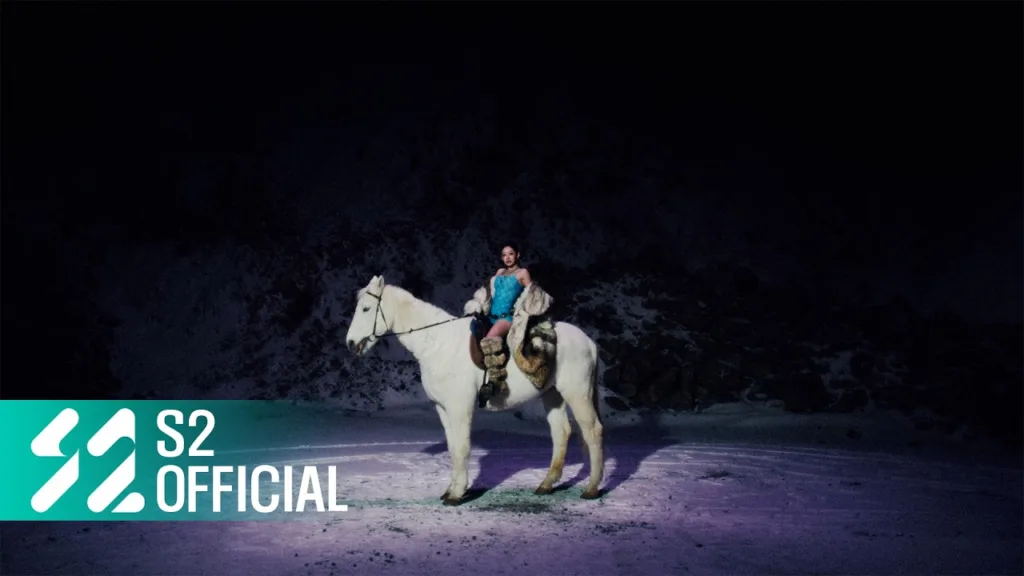 KISS OF LIFE - Who is she Lyrics